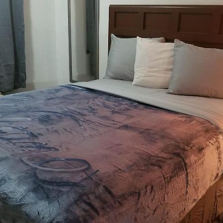 Hotel King Bed Hotel Room 120 Booking Stillwater Exterior foto